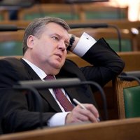 Урбанович: от Страуюмы ничего не ждем, старая политика продолжается
