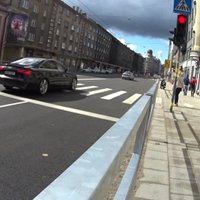 ВИДЕО: На улице Бривибас водители повально едут на красный. Читатель предлагает установить фоторадары