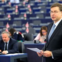 'Delfi' no Strasbūras: Jau šogad sagaidām vērienīgu Grieķijas ekonomikas uzlabošanos, ziņo Dombrovskis