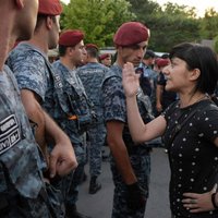 Волнения в Ереване: в столкновениях пострадали более 50 человек
