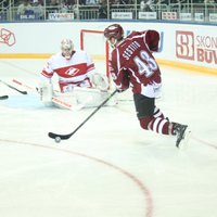 Rīgas 'Dinamo' nenosargā divu vārtu pārsvaru un turpina zaudēt jaunajā sezonā