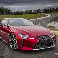 'Lexus' piedāvājumu papildina sportiskais modelis 'LC 500'