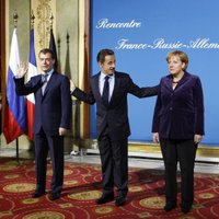 Merkele apvaino Krieviju Aukstā kara mentalitātes piekopšanā