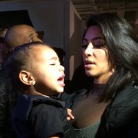 ФОТО: Ким Кардашьян критикуют за воспитание дочери