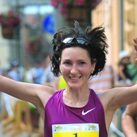 Jeļena Prokopčuka izcīna augsto 2.vietu maratonā Osakā