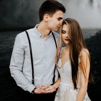 Stipra mīlestība un 'tīras' attiecības līdz kāzām: Rebekas un Toma precības Islandes burvībā