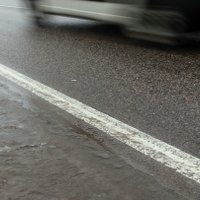 Uz autoceļiem var veidoties apledojums, brīdina Latvijas Valsts ceļi