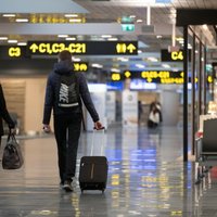 Двое работников аэропорта Rīga заразились корью