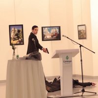Ankarā nošauts Krievijas vēstnieks