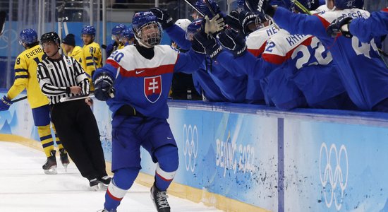 Par olimpiskā hokeja turnīra MVP atzīts Slovākijas jaunā zvaigzne Slafkovskis