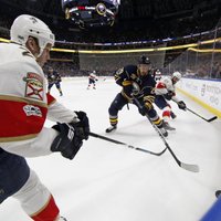НХЛ: Латвийский хоккеист прервал 14-матчевую серию без набранных очков