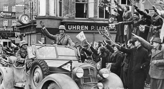 1938 год: Австрия становится частью Третьего рейха, антисемитизм нацистов перерастает в преследование евреев