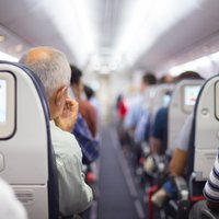 Госканцелярия: на частных самолетах чиновники будут летать реже