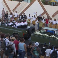 Куба простилась с Фиделем Кастро скромной церемонией похорон