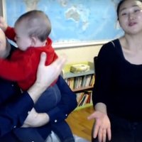 Video: Ģimene komentē pasaulslaveno interviju ar bērnu 'ielaušanos'