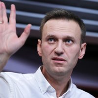 Навальный заявил о преследовании