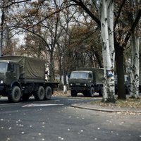 На Донбассе замечены военные грузовики без опознавательных знаков