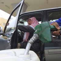 Ekonomikas krīze Kuveitā – degvielas cena pieaugs par 83%