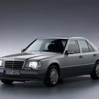 Foto: Vācietis ar 1992. gada 'Mercedes' E-klasi nobraucis miljonu kilometru