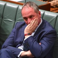 Austrālijas valdības ministriem aizliedz seksuālas attiecības ar personālu