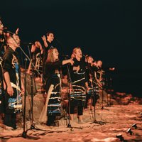 Neparastais kormūzikas koncerts 'Krastā saviļņots' iemūžināts filmā