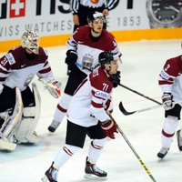 Video: Latvijas hokejisti pamatīgi 'pakutina' nervus, bet paliek elitē
