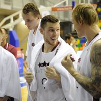 Latvijas basketbola izlases kandidātu sarakstā PK atlases spēlēm iekļauti arī Mālmanis, Kurucs, Vecvagars un Zaķis
