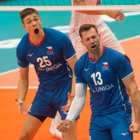 Čehijas volejbolisti astotdaļfinālā sensacionāli aptur olimpisko čempioni Franciju