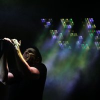 Koncerta apskats: Industriālās mūzikas pionieri 'Nine Inch Nails' Rīgā