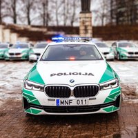 Video: Lietuvas policija saņēmusi 12 jaudīgas BMW patruļmašīnas