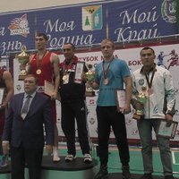 ВИДЕО: Латвийский боксер Гришунин взял бронзу на Кубке мира в России