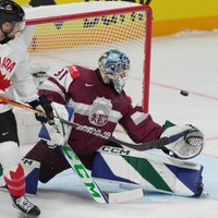 ФОТО, ВИДЕО. Как сборная Латвии пропустила шесть шайб от канадцев на домашнем льду