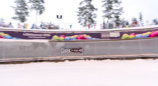 Cipuļa četrinieku ekipāžai dalīta pirmā vieta Pasaules kausa posmā bobslejā