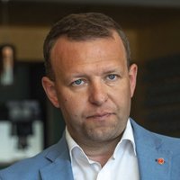 Глава МВД Эстонии: находящиеся в стране машины с номерами РФ надо либо конфисковать, либо перерегистрировать