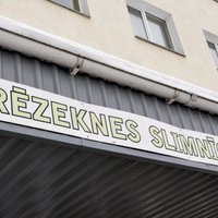 Šonedēļ Rēzeknes slimnīcā darbu varētu atsākt visi pašizolācijā esošie darbinieki