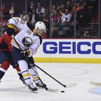 НХЛ: Гиргенсонс набрал 2 очка, забросив впервые за семь матчей