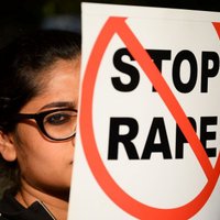 Indijā izvarotas piecas aktīvistes, kuras iestājušās pret cilvēku tirdzniecību