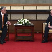 Orbāns lepojas ar savu brāļošanos ar Putinu; Nausēda un Kallasa nosoda