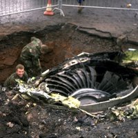 Lokerbijas traģēdijai 30: pār Skotijas pilsētiņu nokrita 'Boeing' un 259 cilvēki