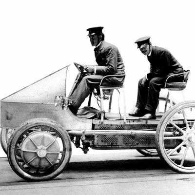 Elektroauto – sena vēsture mūsdienīgā veidolā