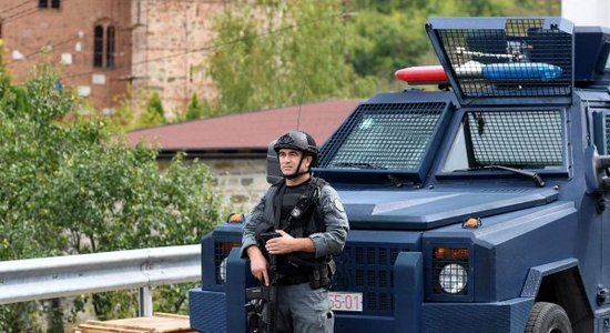 Belgrada noraida apgalvojumus par karavīru pulcēšanu pie Kosovas robežas