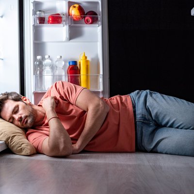 10 способов, которые помогут уснуть в жару