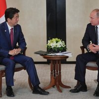 Abe vēlas runāt ar Putinu par miera līgumu