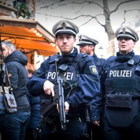 Berlīnē trauksme – patiesais tirdziņa uzbrucējs varētu būt brīvībā un bruņots