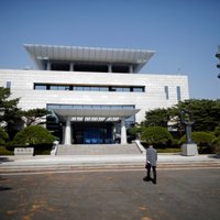 'Atkusnis' Korejā: Kas ir Miera nams, kurā tiekas abu Koreju līderi