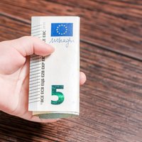 Jautājumā par mazāku virsstundu samaksu lūdz tiesībsarga un Saeimas Juridiskā biroja viedokli