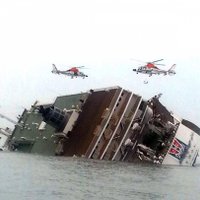 Video: Pēdējie mirkļi uz grimstošā Dienvidkorejas kuģa