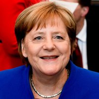 Меркель усомнилась в способности Еврокомиссии остановить "Северный поток - 2"