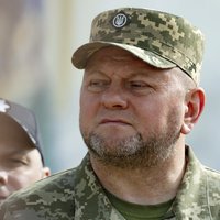 Zalužnijs atcelts no Ukrainas armijas virspavēlnieka amata; vietā nāk Sirskis
