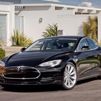 Ar katru pārdoto 'Tesla Model S' autoražotājs zaudē tūkstošiem dolāru